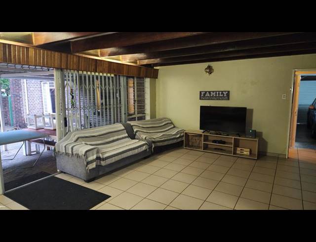 5 BEDROOM HOUSE FOR SALE IN BRACKENDOWNS